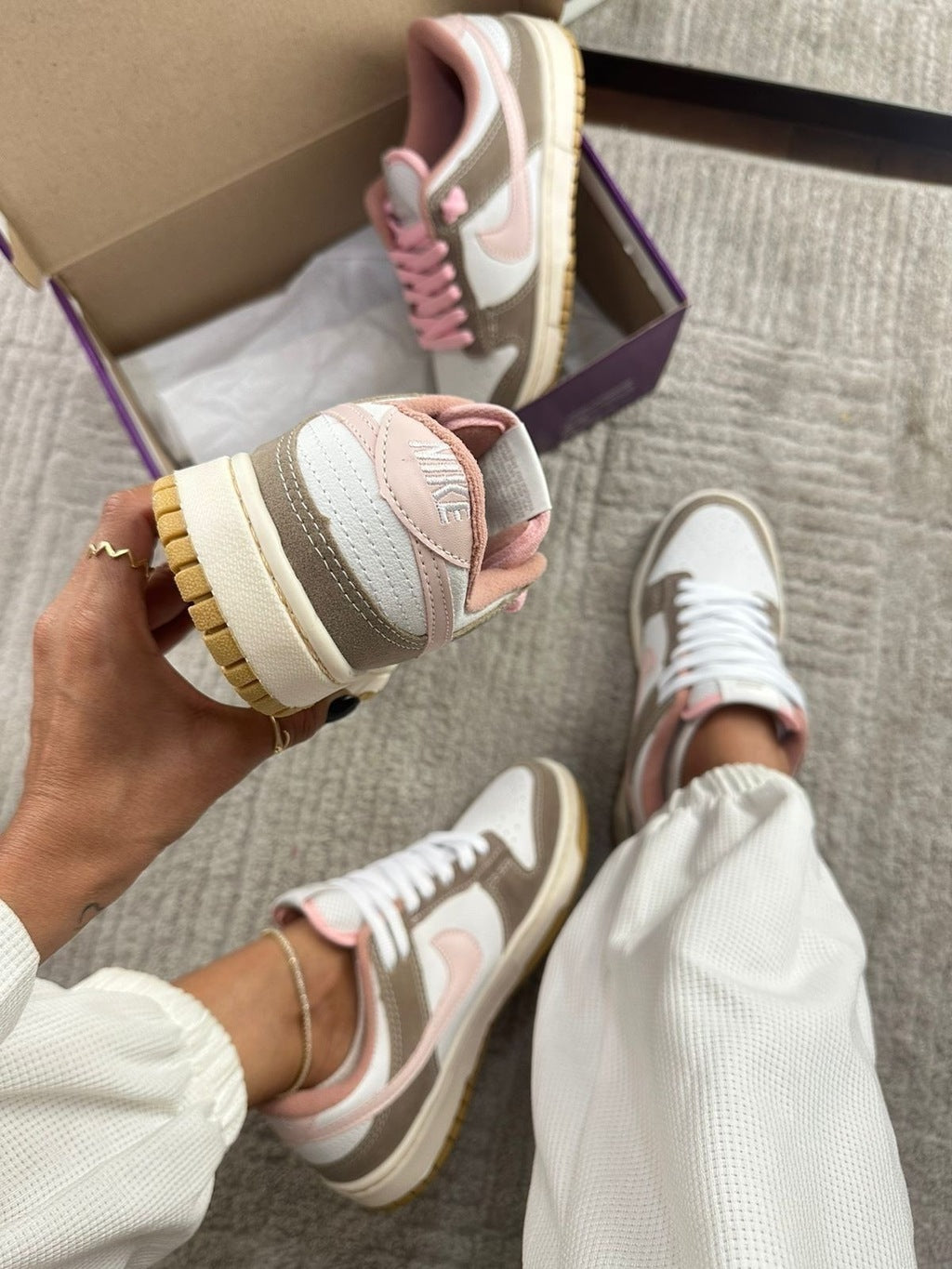 Tênis Nike Dunk Camurça Marrom e Rosa