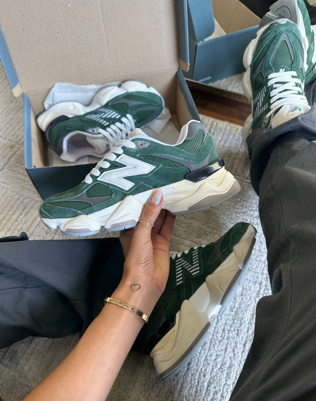 Tênis New Balance 9060 Verde Musgo Couro 100% Legítimo