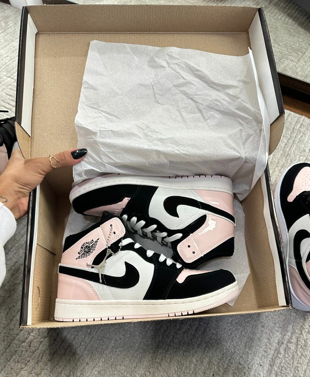 Tênis Nike Jordan Low Chicago Prime Rose Preto