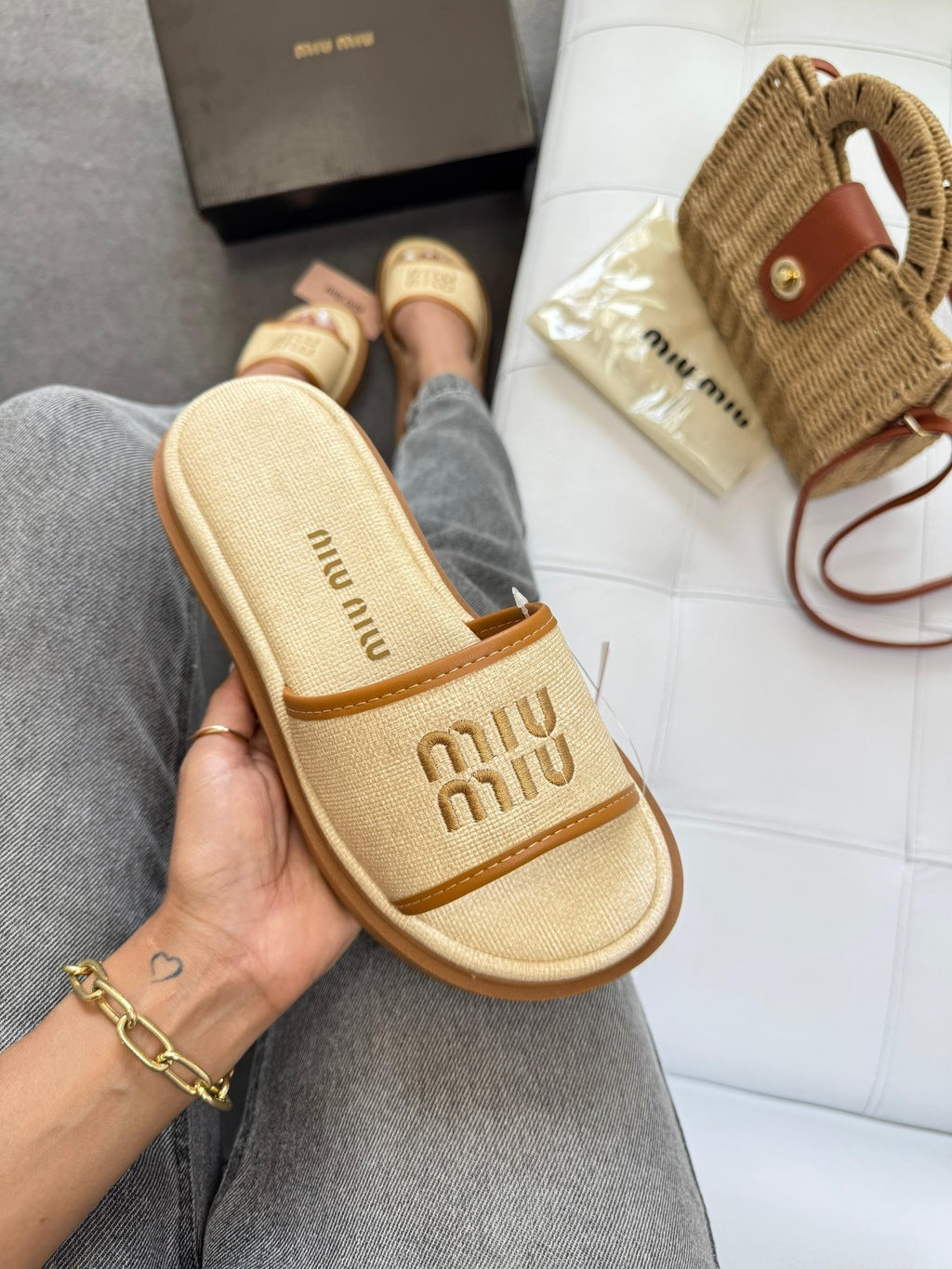 Flat Miu Miu Casual Luxo