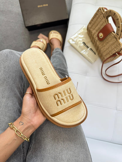 Flat Miu Miu Casual Luxo