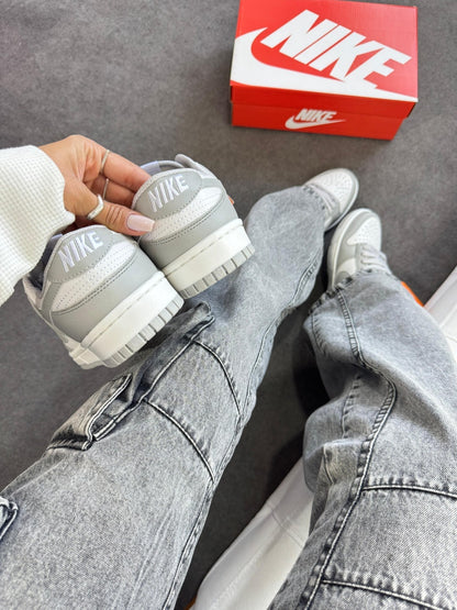 Tênis Nike Dunk Low Cinza Couro Vegano