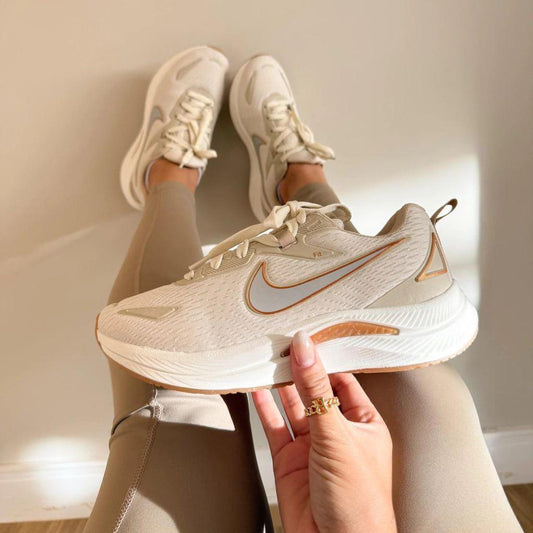 Tênis Nike Running Est 1972 Fit + Prime Gold