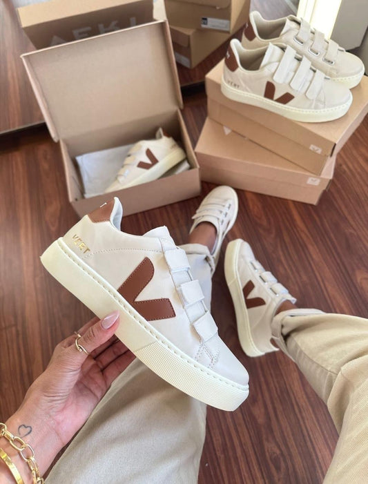 Tênis V Velcro Caramelo Off White