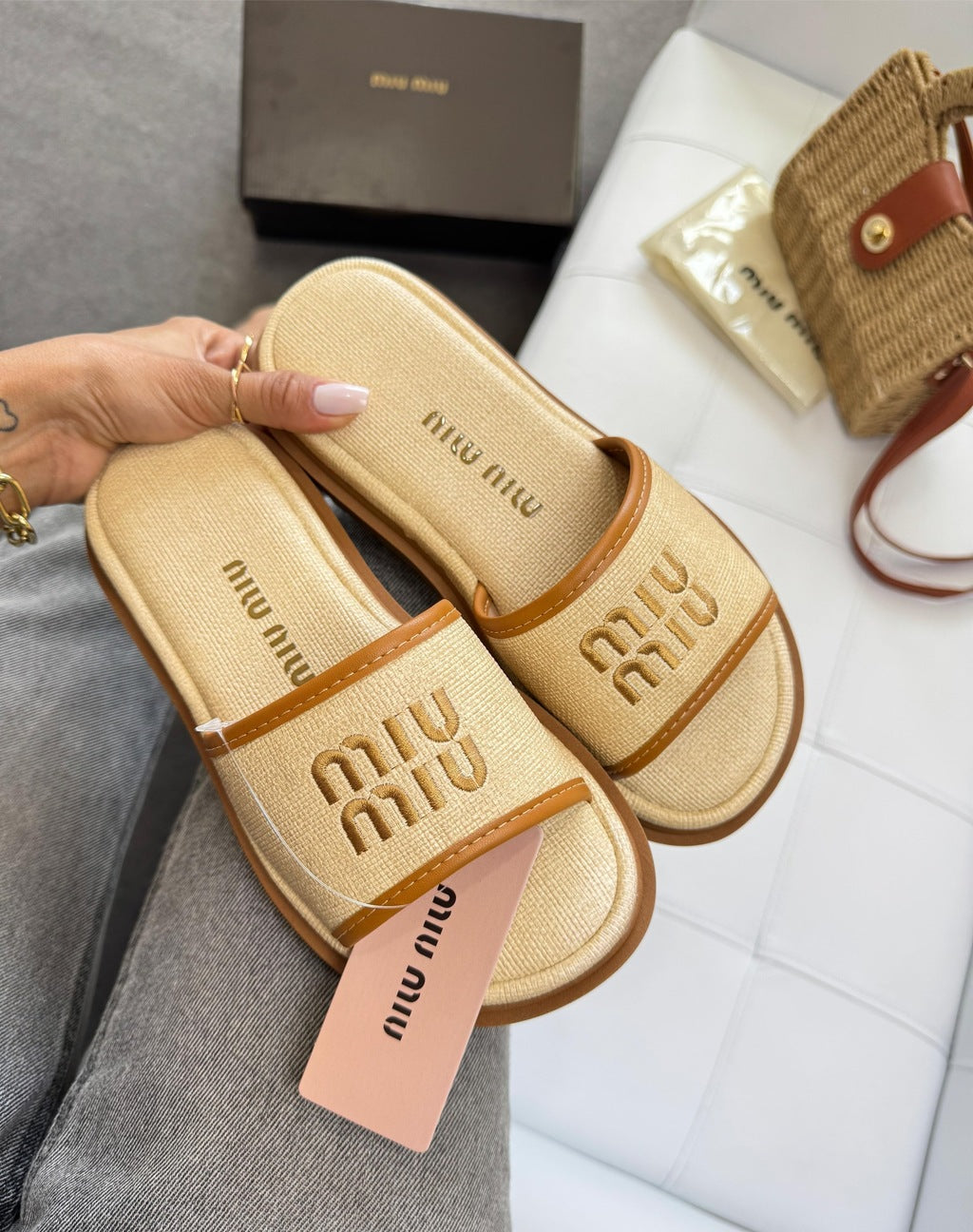 Flat Miu Miu Casual Luxo