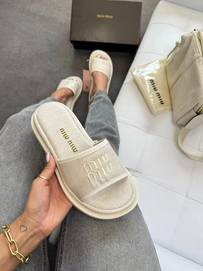 Flat Miu Miu Casual Luxo