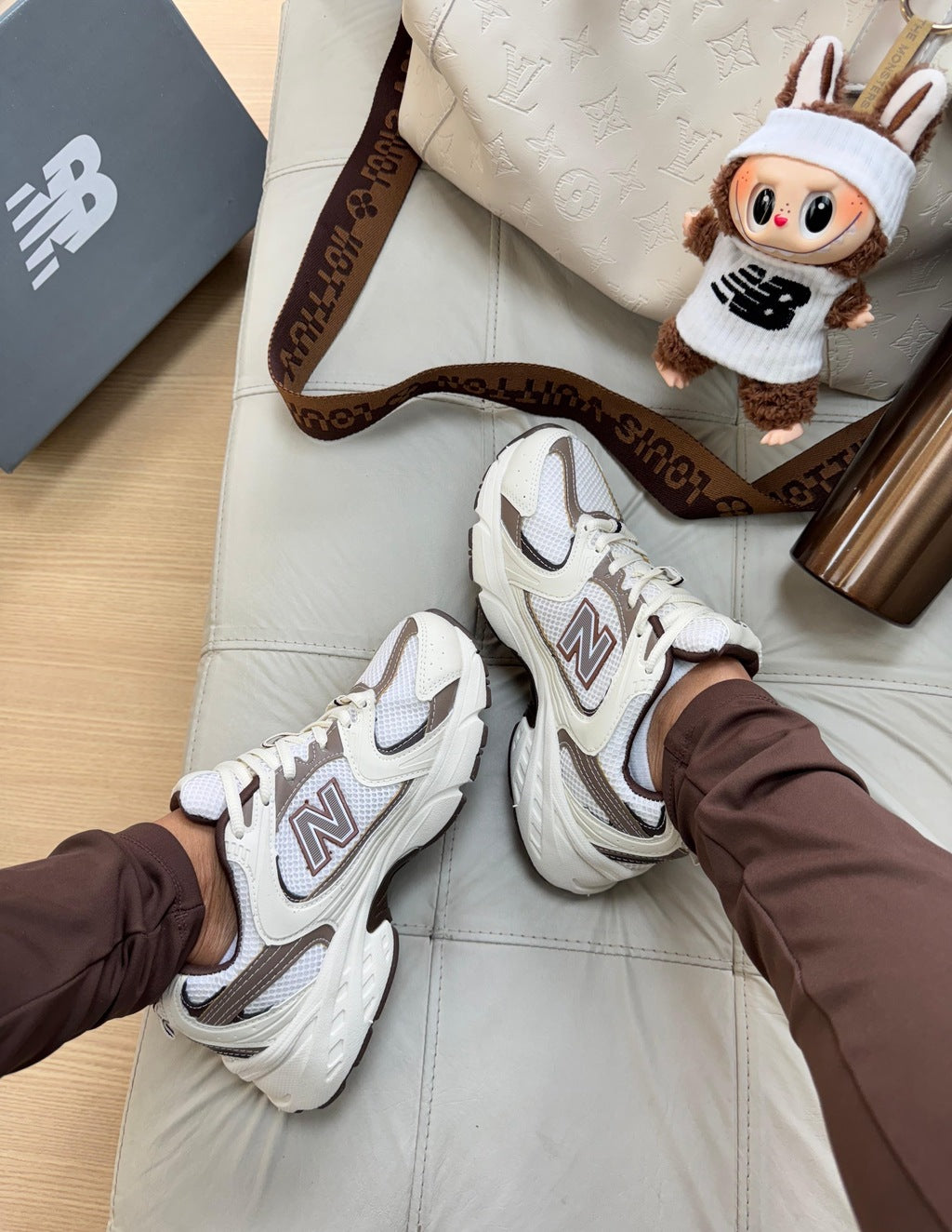 Tênis New Balance 530 Off Café Retrô Luxo